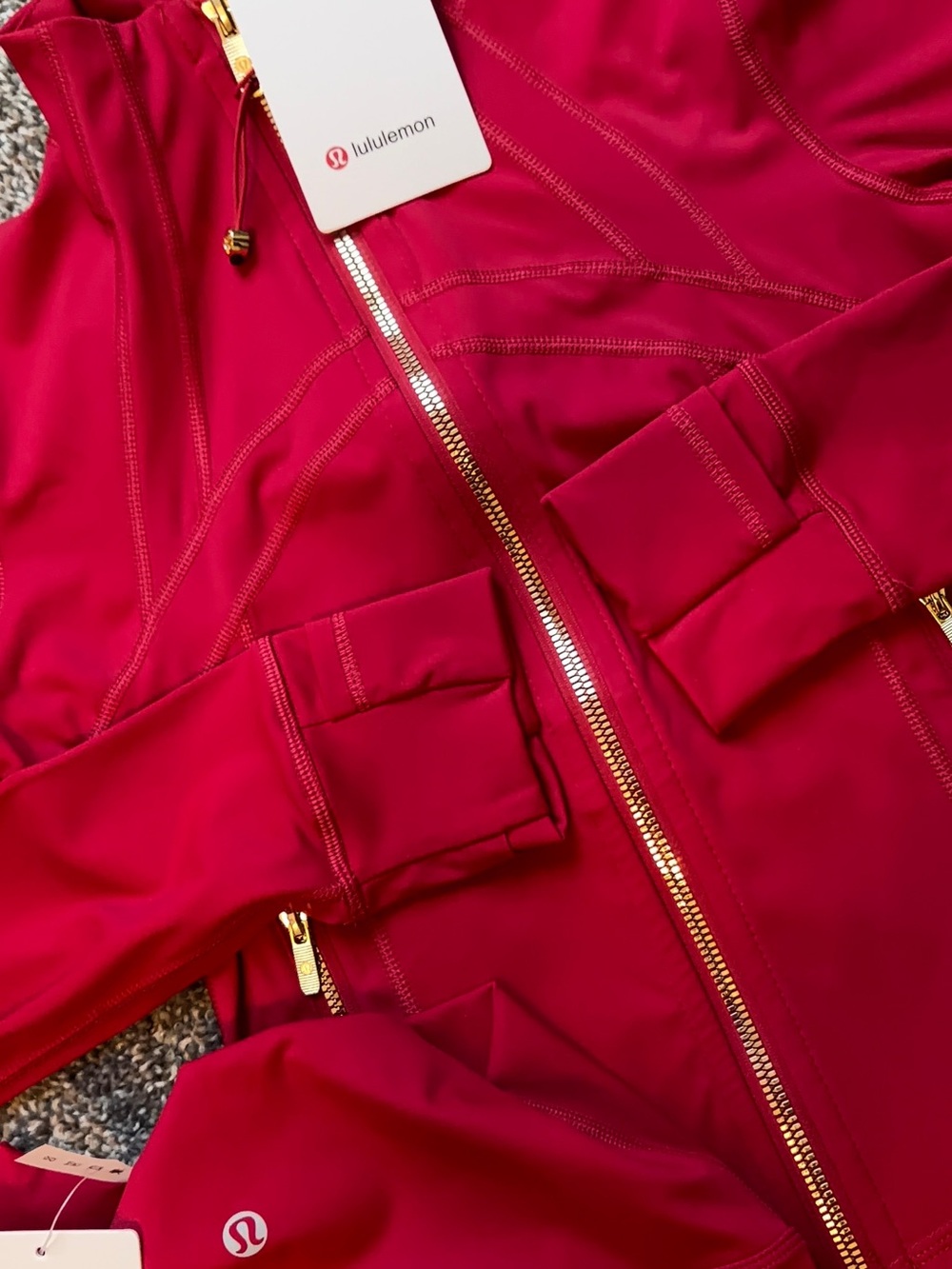 lululemon Cropped Jacket & SHORTS Set with Gold Zipper Size 4 - Picture 5 of 7